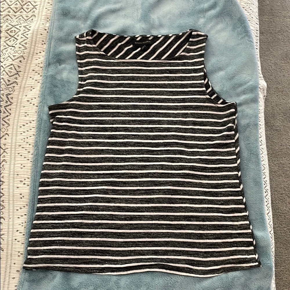 5For$15 Banana Republic Black and White Striped Sleeveless Tank Top